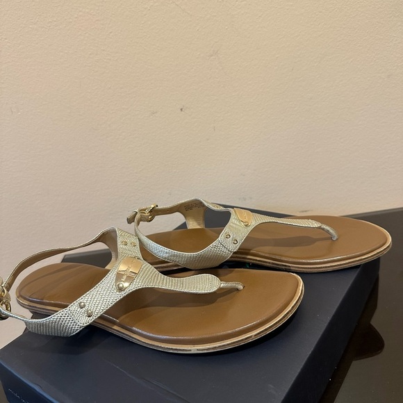 Elegant Gold Sandals - Picture 1 of 8